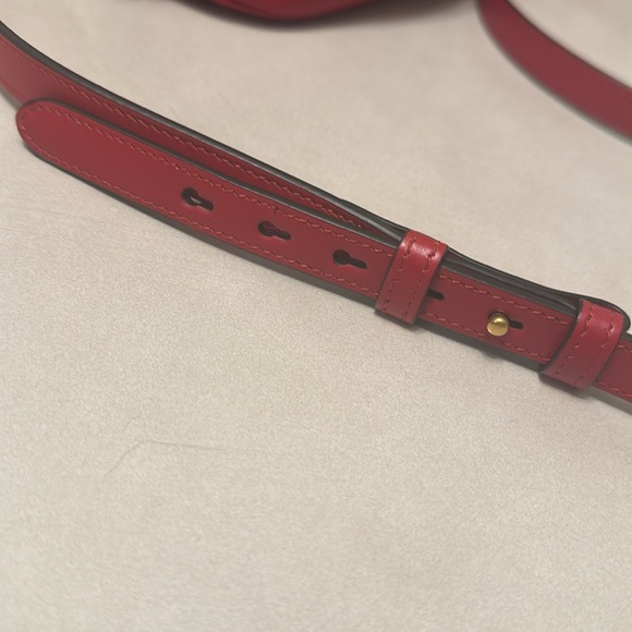 Gucci GG MARMONT MINI SHOULDER BAG - Picture 8 of 13